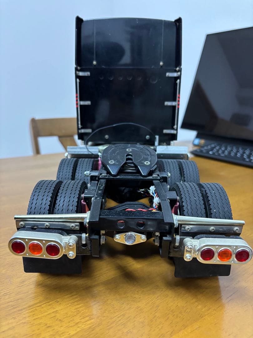 1/14RC トレーラーヘッド ナイトハウラー フルオペレーションセット