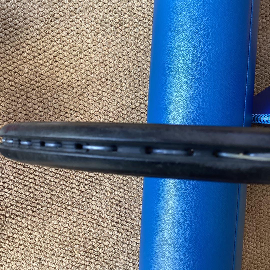 ウィルソンテニスラケット　BLADE V8