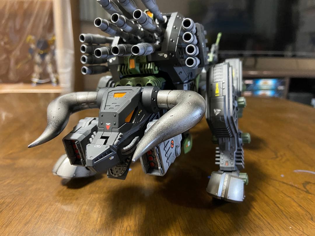 【全塗装】HMM ディバイソン　ゾイド　ZOIDS【完成品】