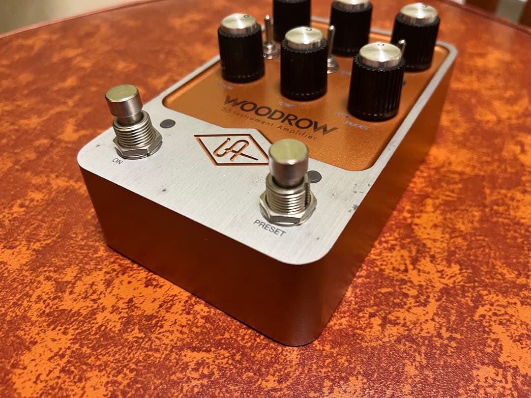 ギター UAFX Woodrow'55