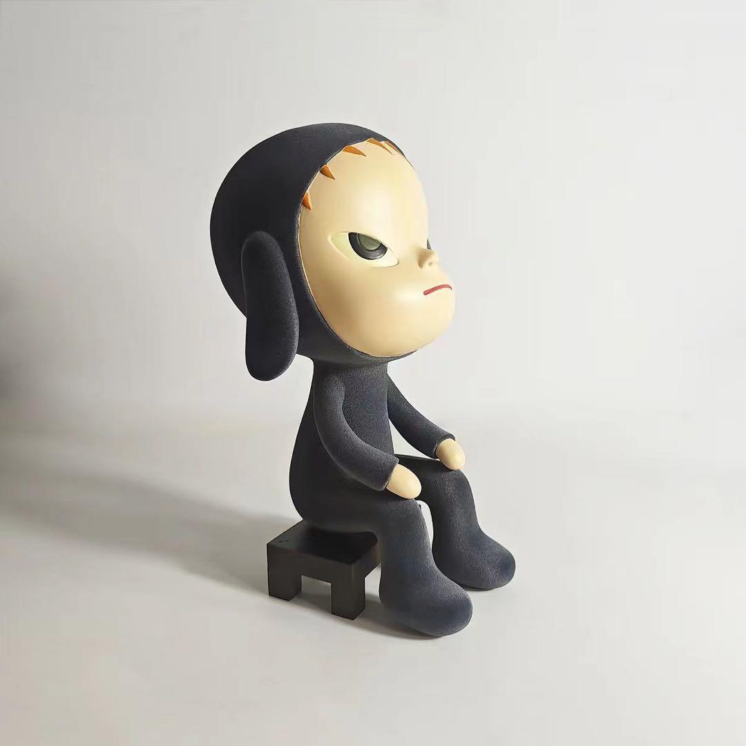 奈良 美智 Sleepless Night (Sitting)