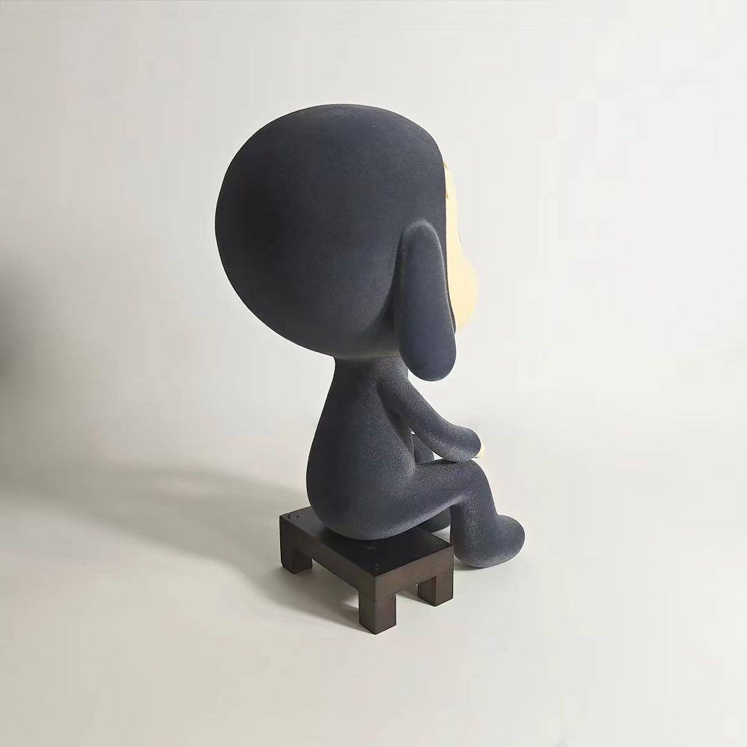 奈良 美智 Sleepless Night (Sitting)