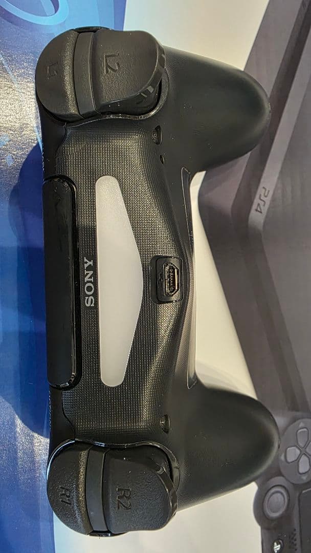 【使用時間極少ない】SONY PlayStation4 CUH-2200AB01