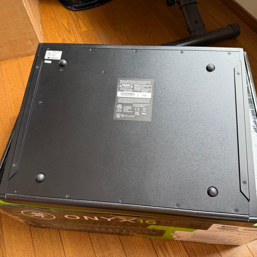 Mackie ONYX16アナログミキサー