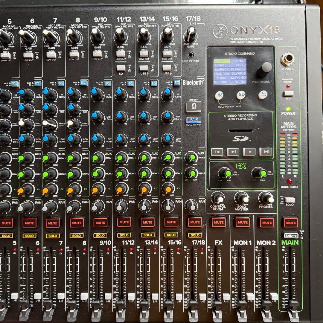 Mackie ONYX16アナログミキサー