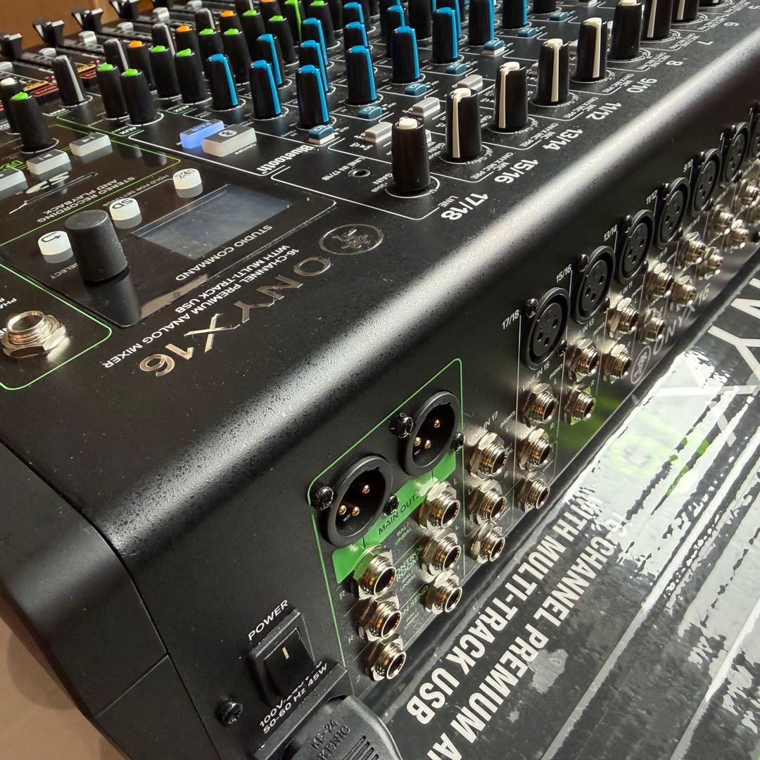 Mackie ONYX16アナログミキサー