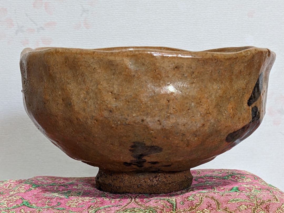 ♦古格 茶道具 手捏ね 手捻り 抹茶碗 時代物 古美術品 銀化現象 骨董品