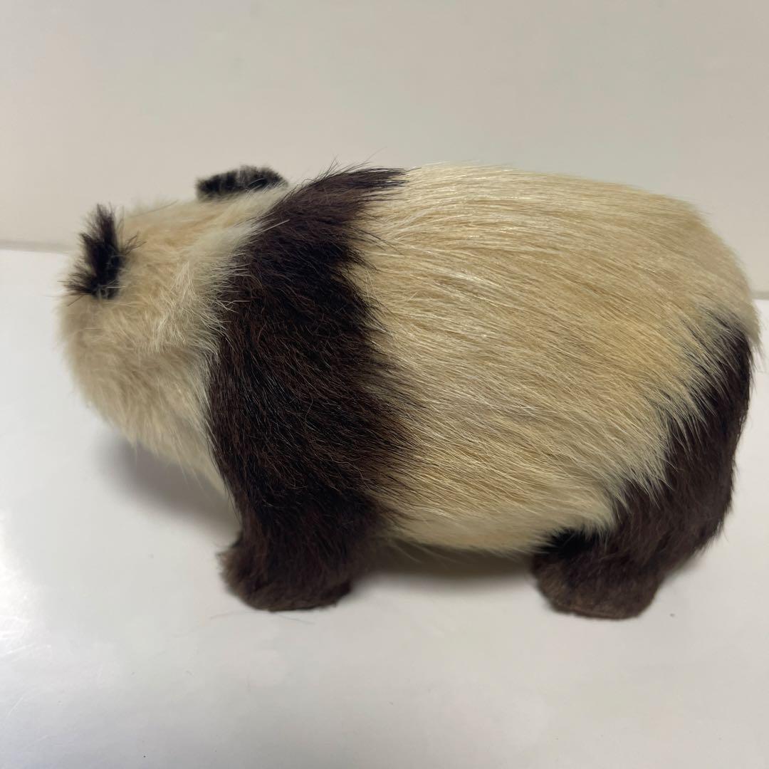 超リアルなパンダの置物 本物の様！ 全長約15cm 幅約8㎝　体重約180g