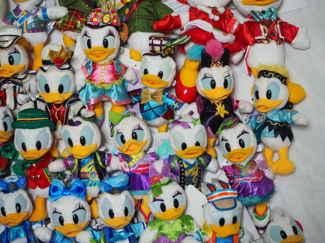 希少　東京ディズニー　ドナルド　デイジー　 ぬいぐるみ バッジ　ウッドチャック