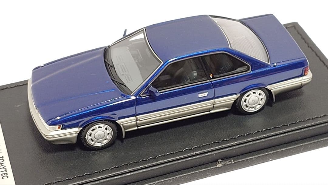 ignition model あぶない刑事 日産レパード XS-Ⅱ 紺
