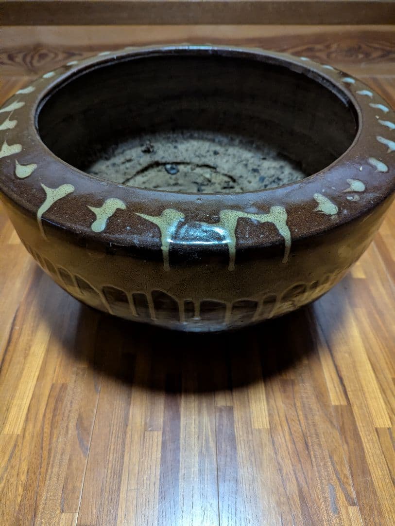 ブラウン火鉢