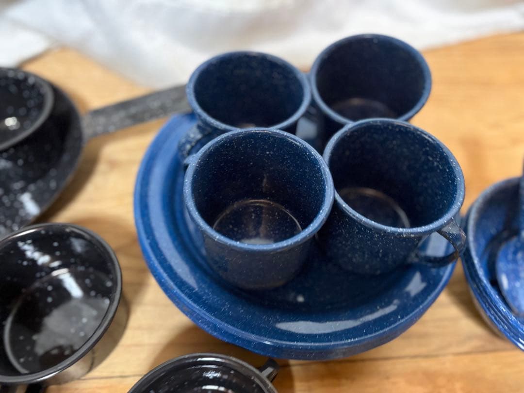アウトドア食器セット 黒 青　琺瑯