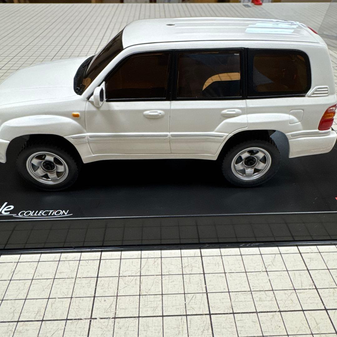 京商KYOSHO　オートスケールコレクション　ランドクルーザー100 パールWH