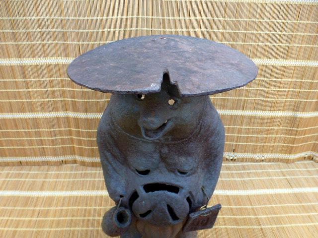 鋳鉄製 タヌキの置物 狸　縁起物　オブジェ　52ｃｍ