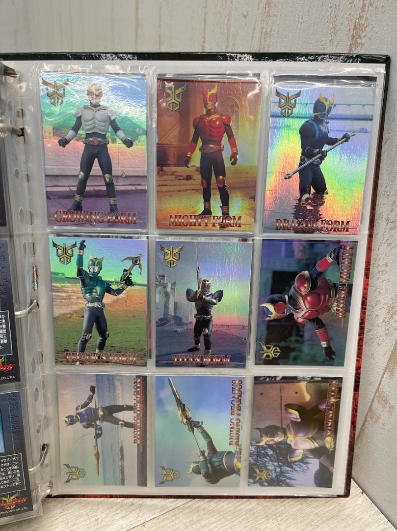 仮面ライダークウガ トレーディングコレクション バインダー カード175枚