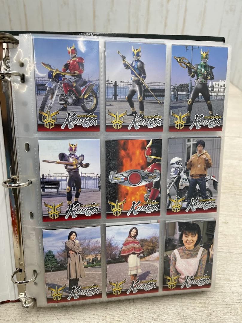 仮面ライダークウガ トレーディングコレクション バインダー カード175枚