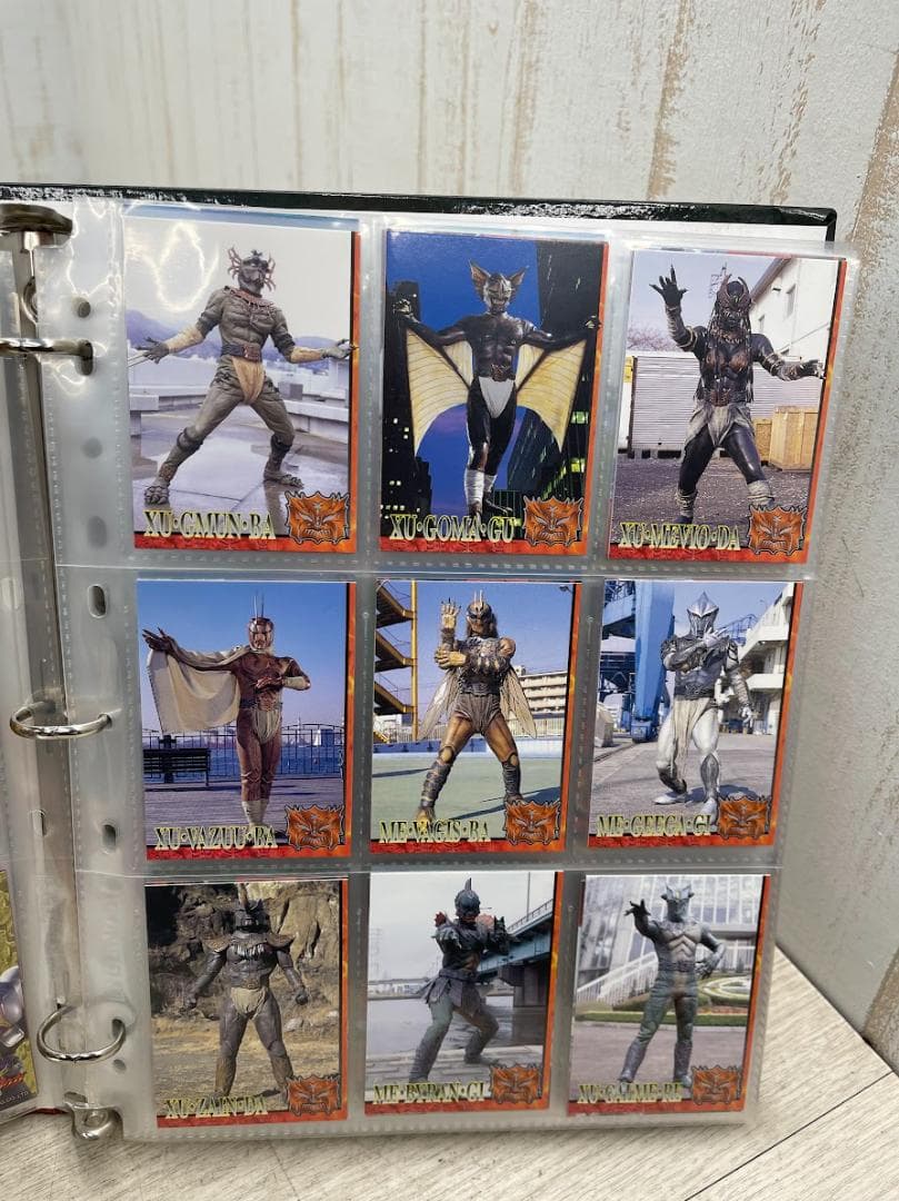 仮面ライダークウガ トレーディングコレクション バインダー カード175枚