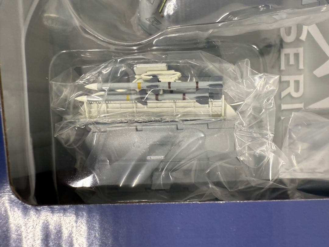 ★美品・外箱付★F-22 ラプター 1/72 航空機模型 HA2801♪