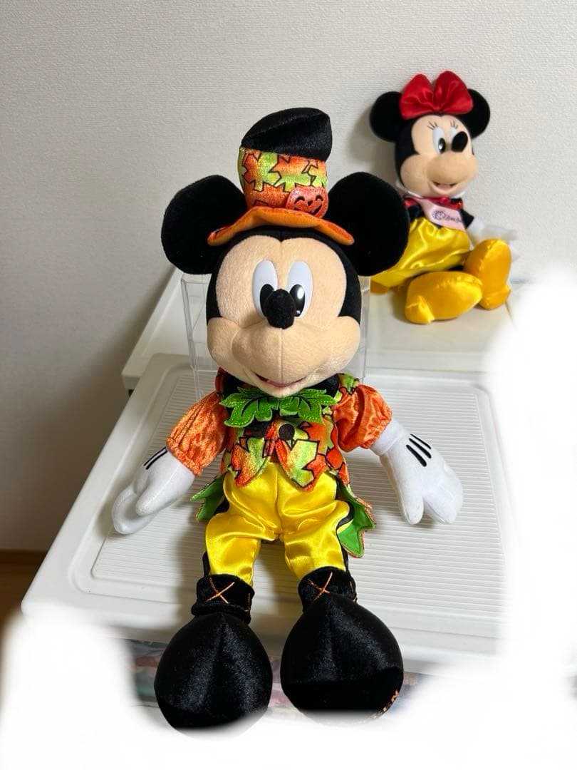 ディズニーミッキー、ミニーちゃんのぬいぐるみがハロウィン）