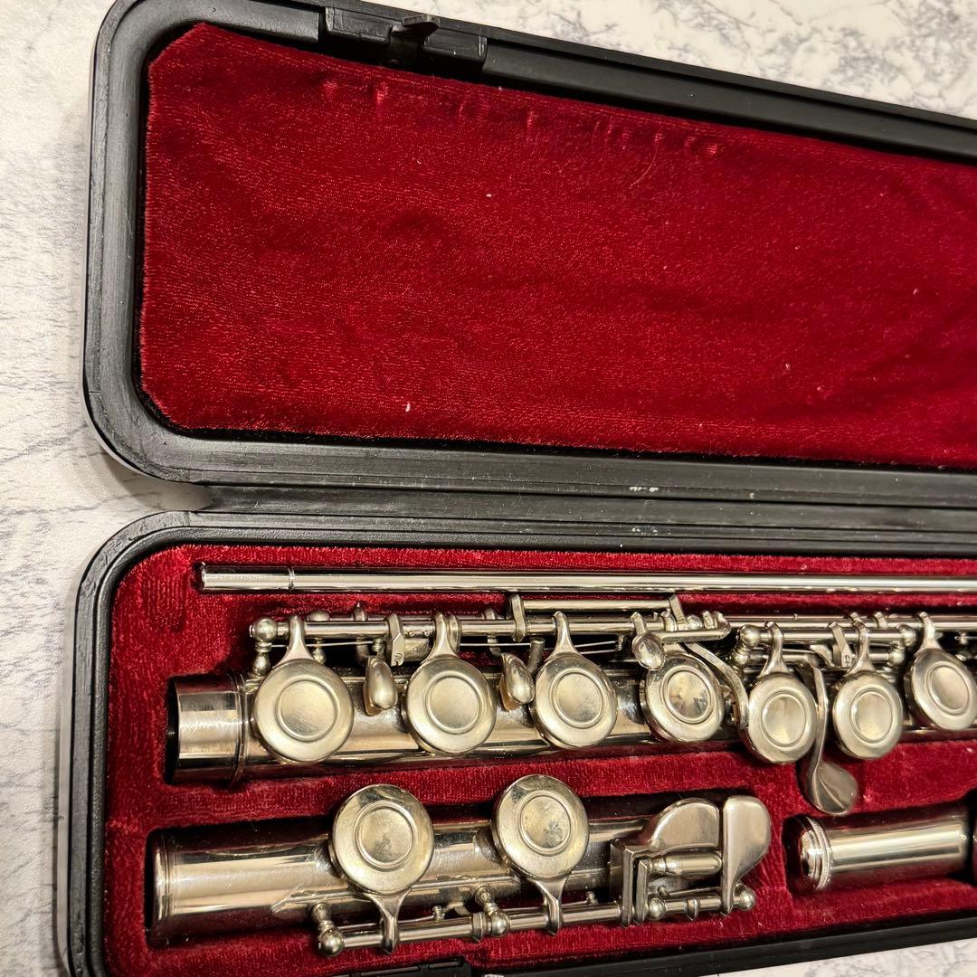 YAMAHAフルート 211ヤマハ　フルートYFL-211 ケース付き　Eメカ