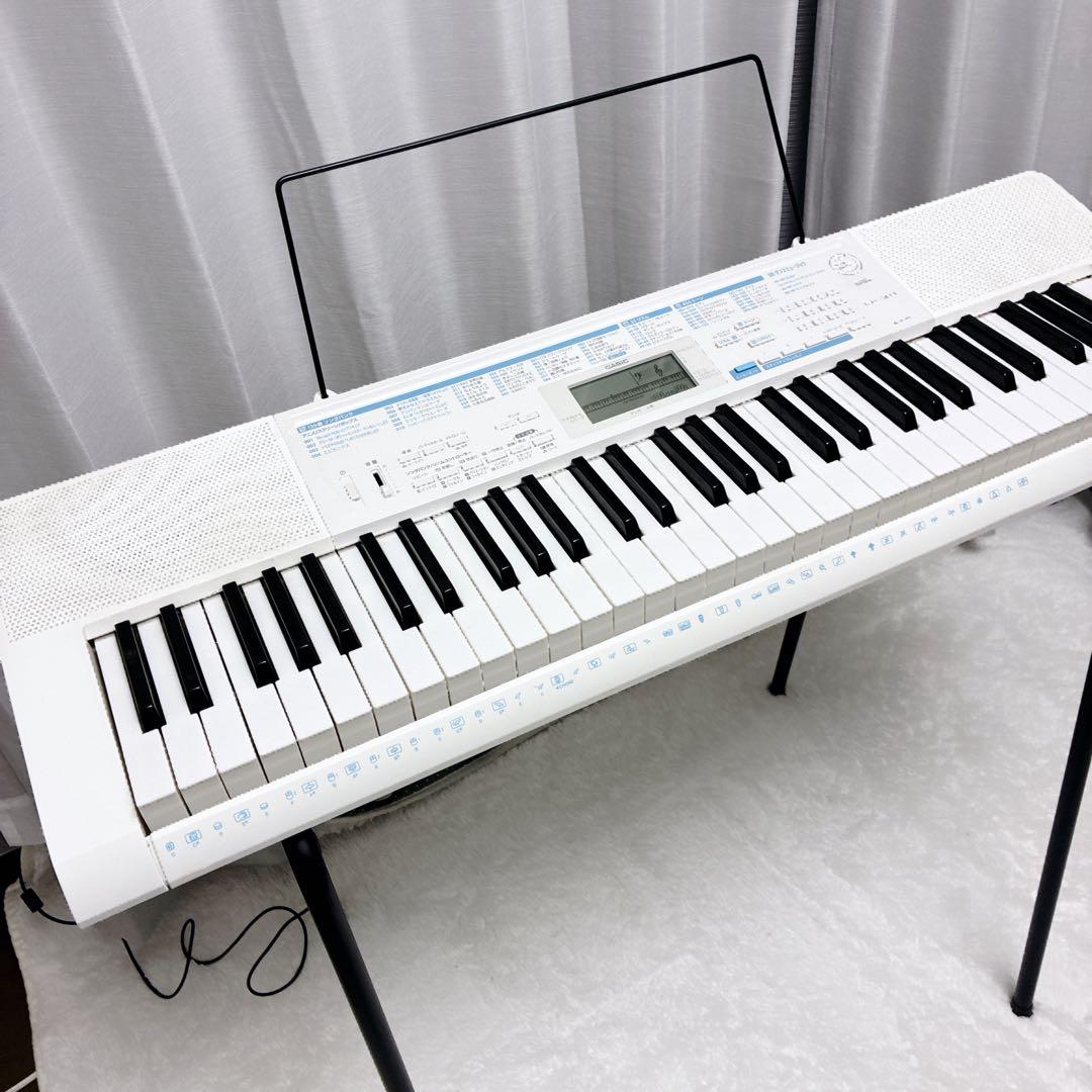CASIO LK-311 ホワイトキーボード 61鍵 譜面台 台付 動作確認済み
