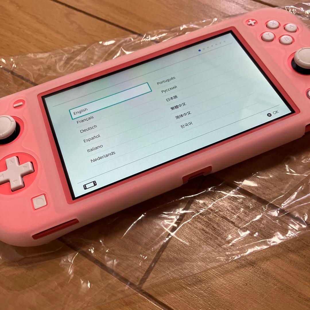 中古品 カバー付Switchライト あつ森 スマブラ 匿名24時間以内発送