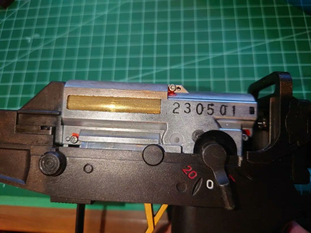 スコーピオンmod.ｍ　ホロサイト付き