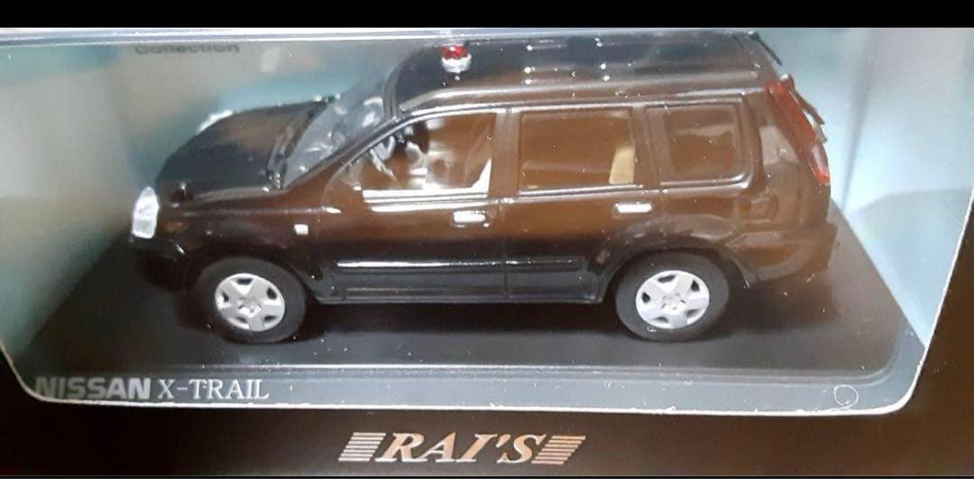 【パトカー3台セット】レイズ　エクストレイル　1/43