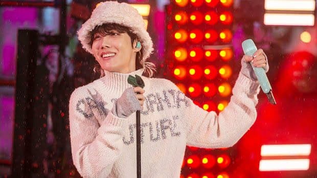 BTS ペンライト アミボム 2本セット + 公式 ケース