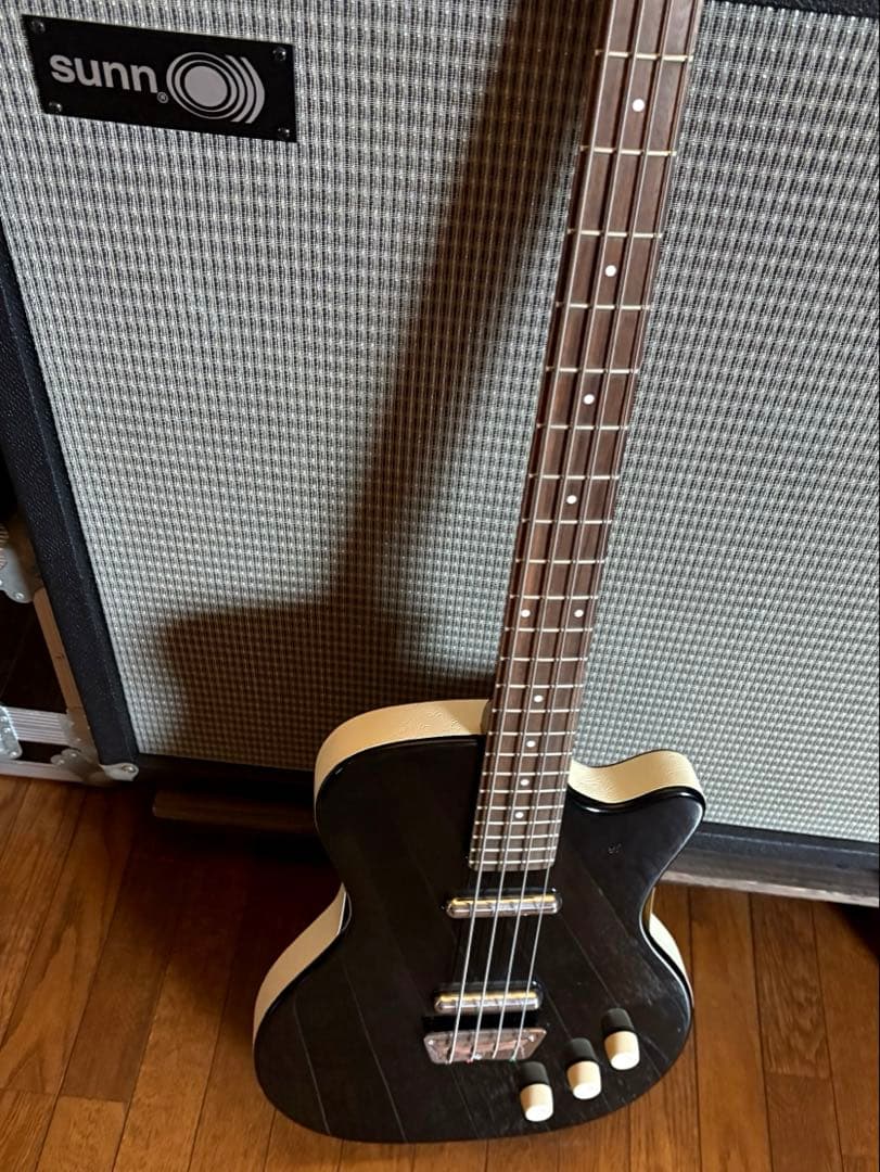 Danelectro シングルカッタウェイベース　レアモデル