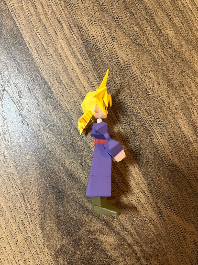 FF7 一番くじ　G賞ミニフィギュア　女装クラウド