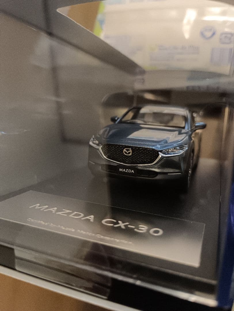 MAZDA CX-30 ミニカー 1/43 ポリメタルグレーメタリック