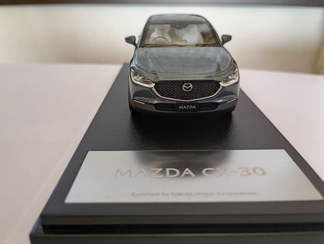 MAZDA CX-30 ミニカー 1/43 ポリメタルグレーメタリック