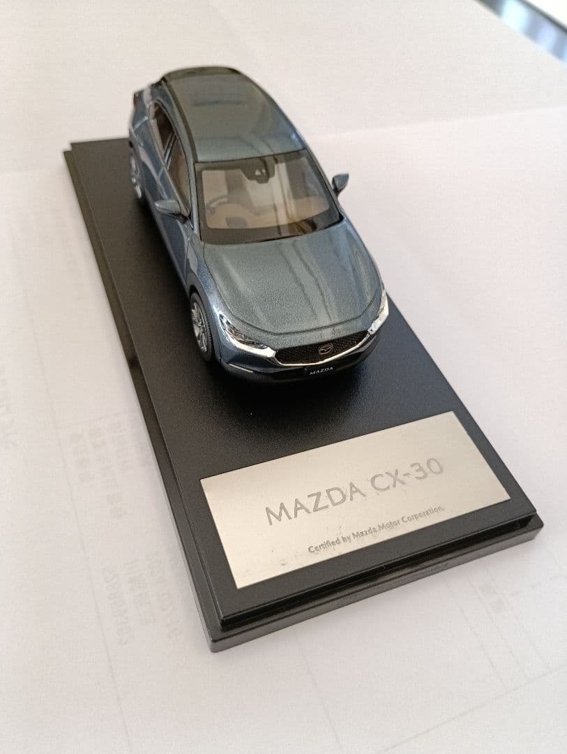 MAZDA CX-30 ミニカー 1/43 ポリメタルグレーメタリック