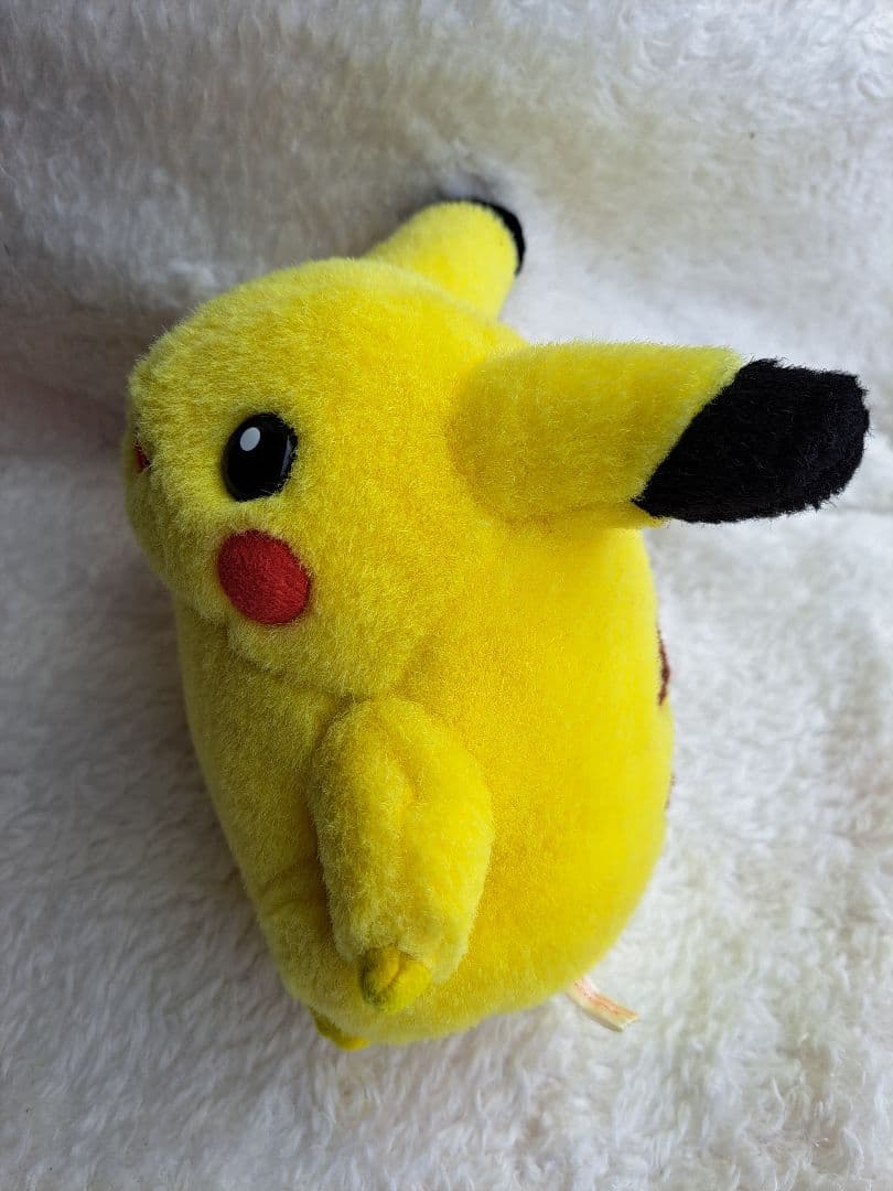 TOMYトミー　初期ピカチュウ　ぬいぐるみピースピカチュウ　当時物