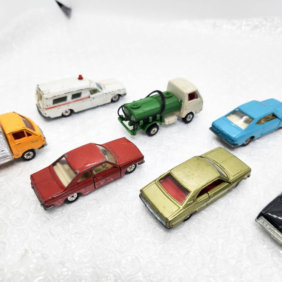 トミカ 日本製 セット ハイエース ブルーバード コルトギャラン 救急車等