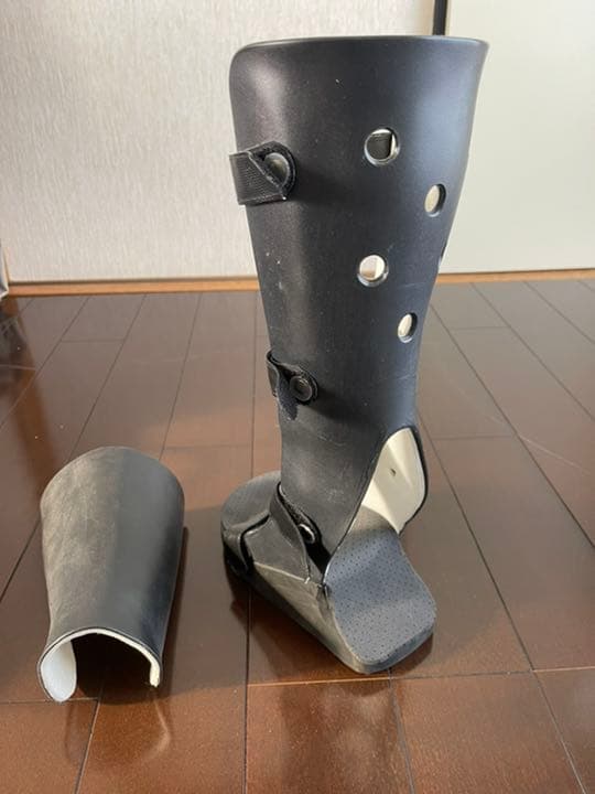 ギプス　左足用　外靴付き