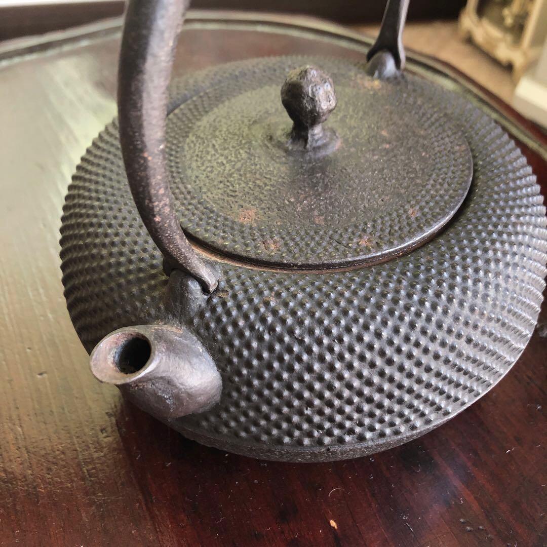 ジル　南部鉄瓶・薫山工房・霰紋・1ℓ小振り・茶道具・使用保管品