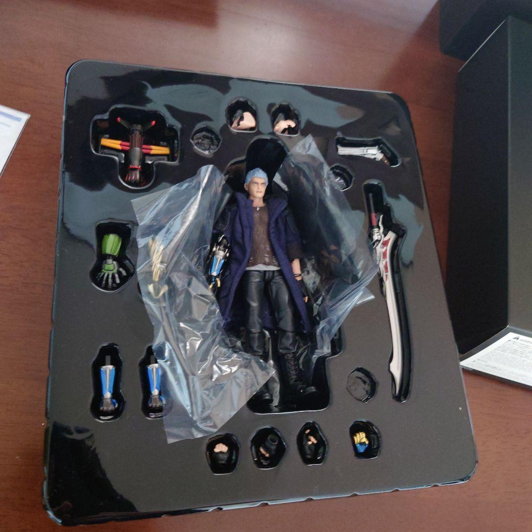 千値練 Devil May Cry 5 フィギュア　ネロ　ダンテ