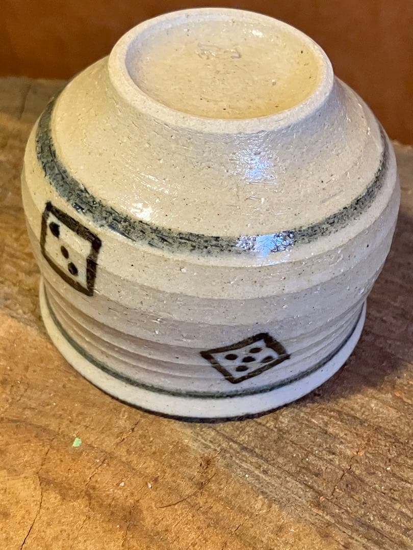 サイコロ模様の陶器の器　湯呑み　茶碗　フリーカップ　向付