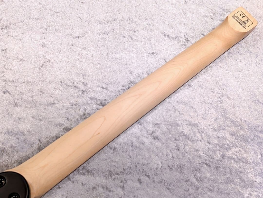 [ほぼ新品]Sire X6 6-String Headless / BK.S