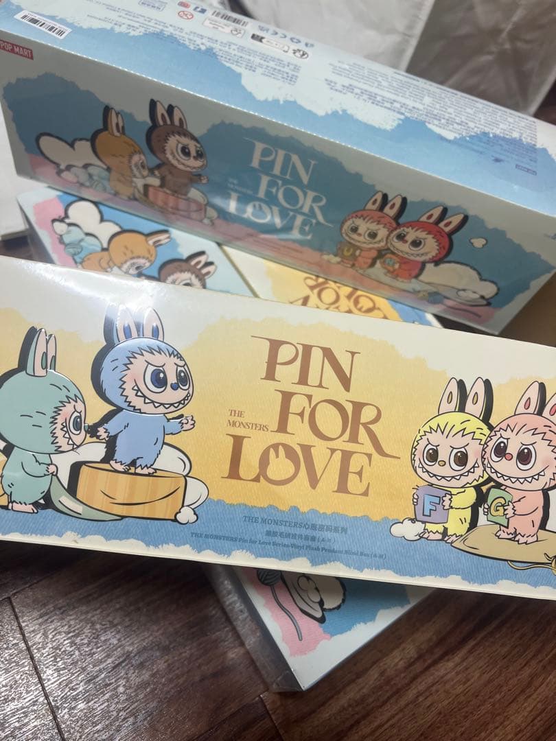 ラブブ LABUBU PIN FOR LOVE イニシャルアルファベット