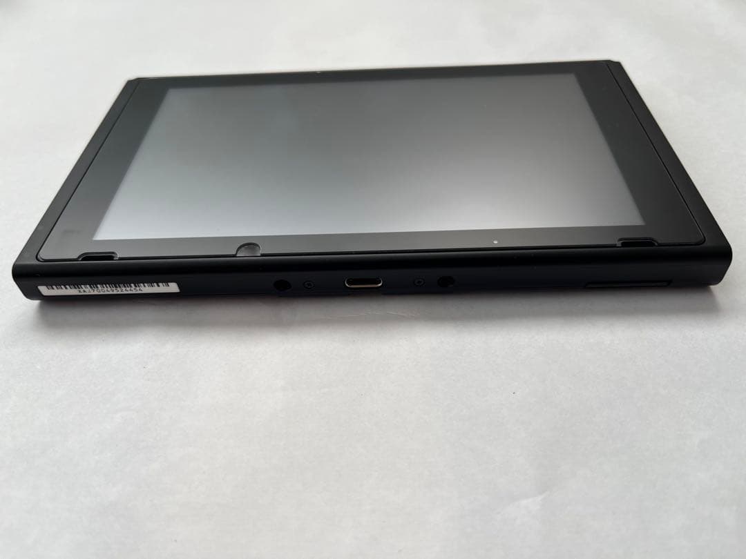 【中古】Nintendo Switch 一式 + microSD 64GB