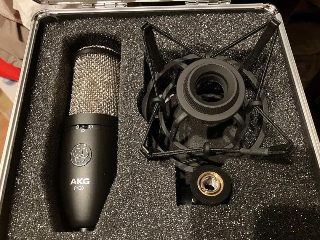 AKG ( アーカーゲー )P420 コンデンサーマイク　ミニスタンド・ケーブル