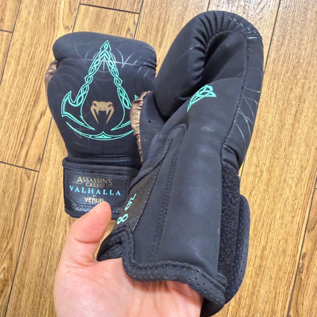 激レア Venum アサシンクリード ボクシンググローブ