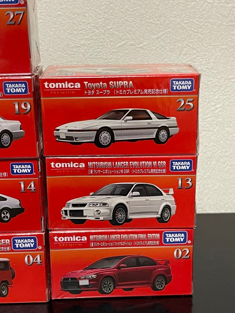 トミカプレミアム 発売記念仕様 18台