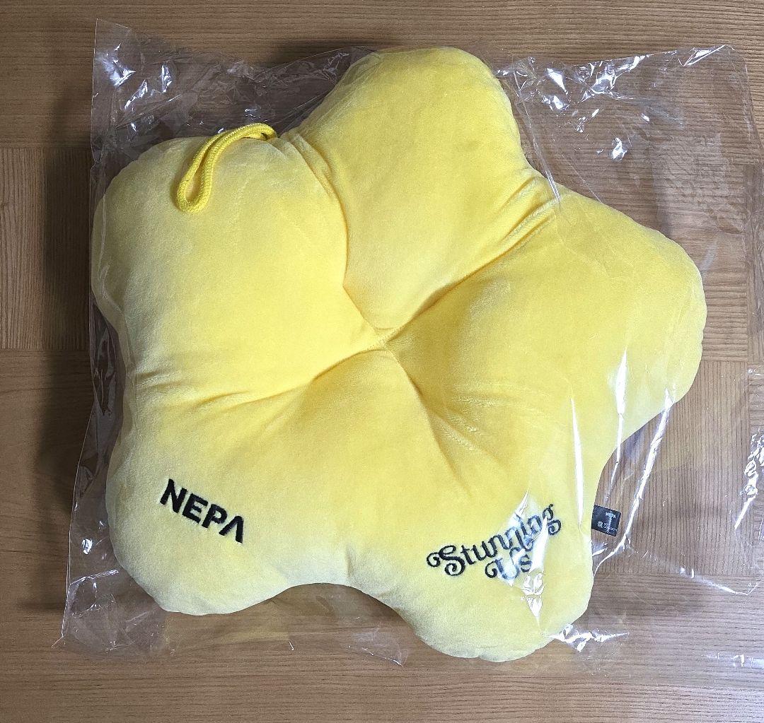 ジュノ　ソウルファンミ　 星型クッション 2色セット
