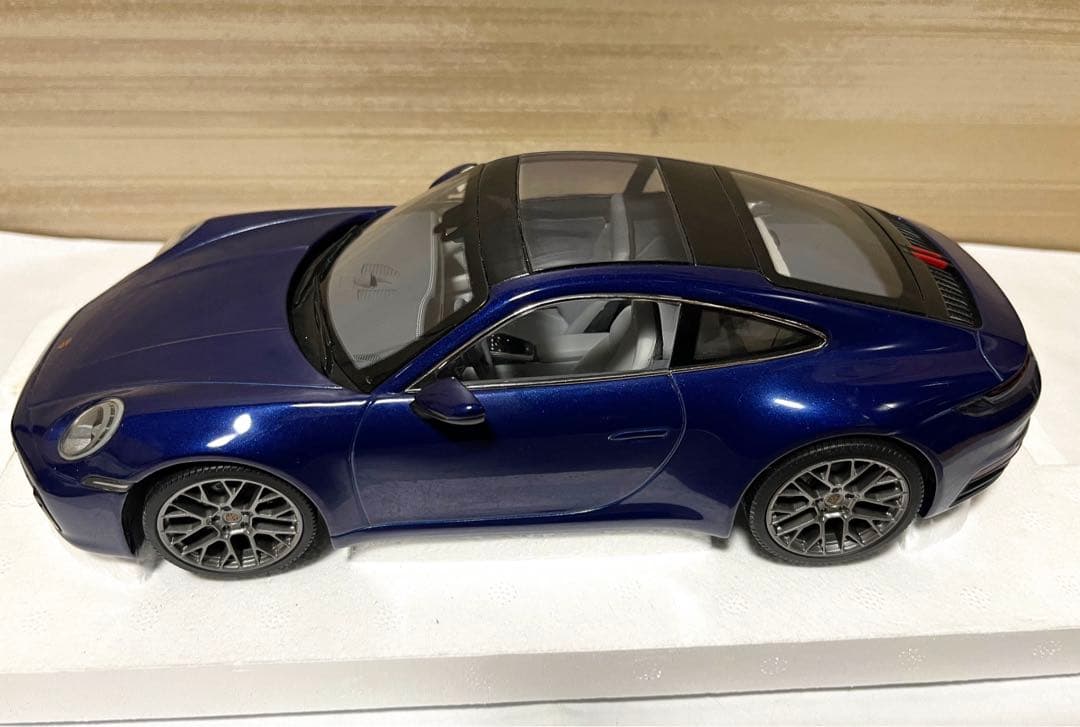 PMA 1/18 ポルシェ 911 992 カレラ 4S 2019 ブルー