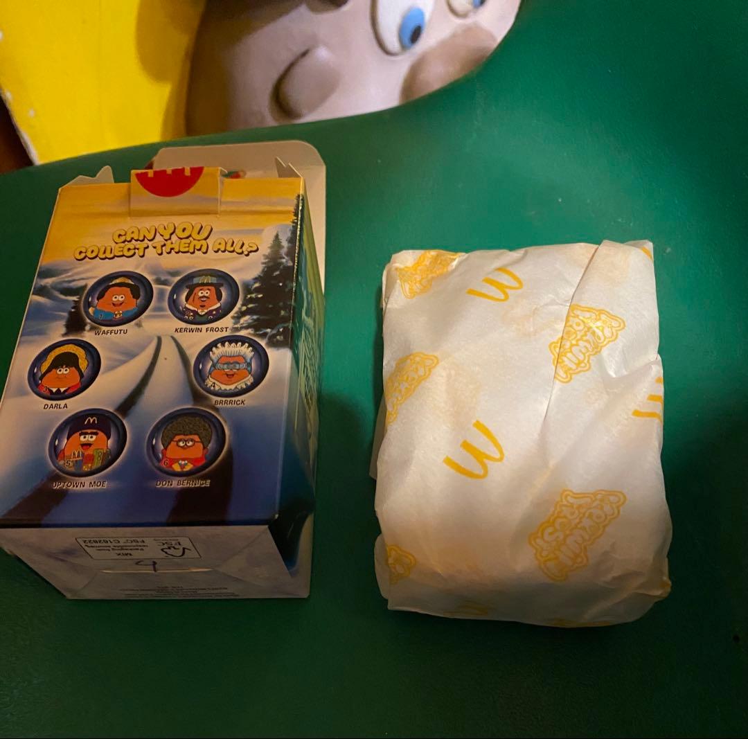 マクドナルド ハッピーミールトイ　カーウィンフロスト ナゲットバディーズ