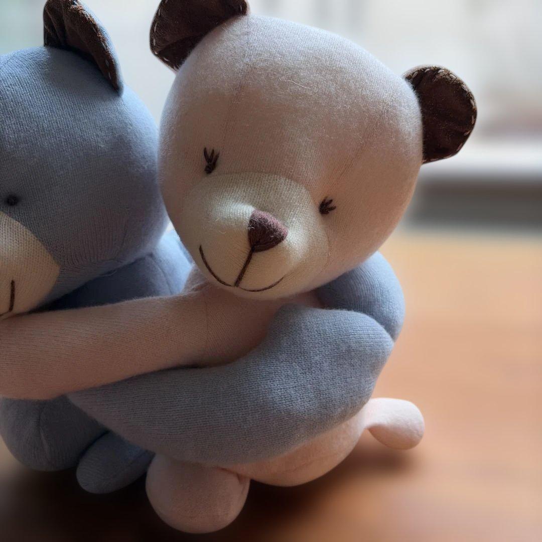 高級カシミヤ製　抱き合うクマのぬいぐるみ マイカシミヤ